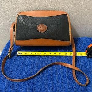 Vintage Dooney & Bourke purse in navy with tan